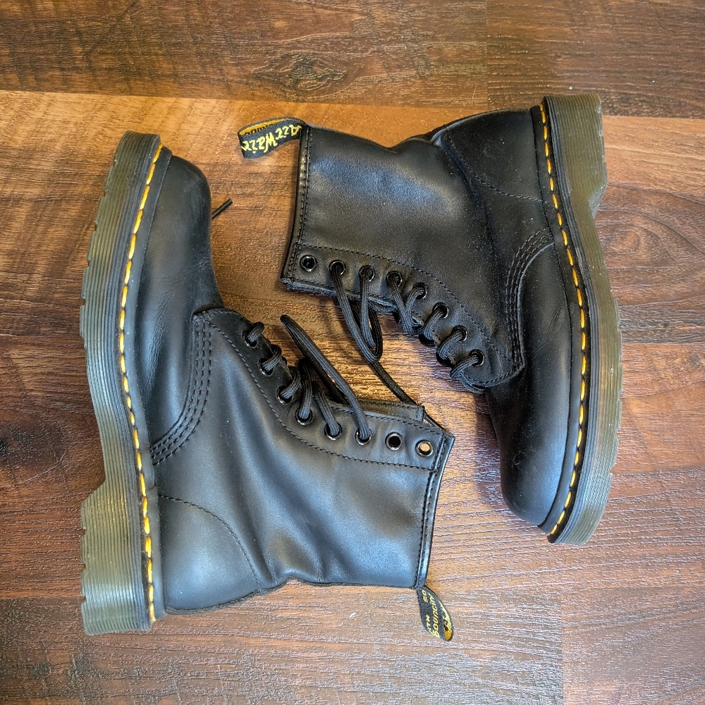 Airwair Dr. Martens Size 5 1/2 Women's Leather Boots